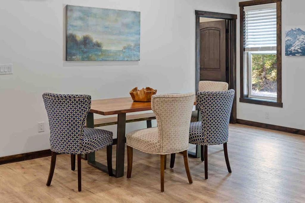 Luxe Mt. Rainier Lodge W/ Hot Tub-Ac-Game Room Ashford Ngoại thất bức ảnh