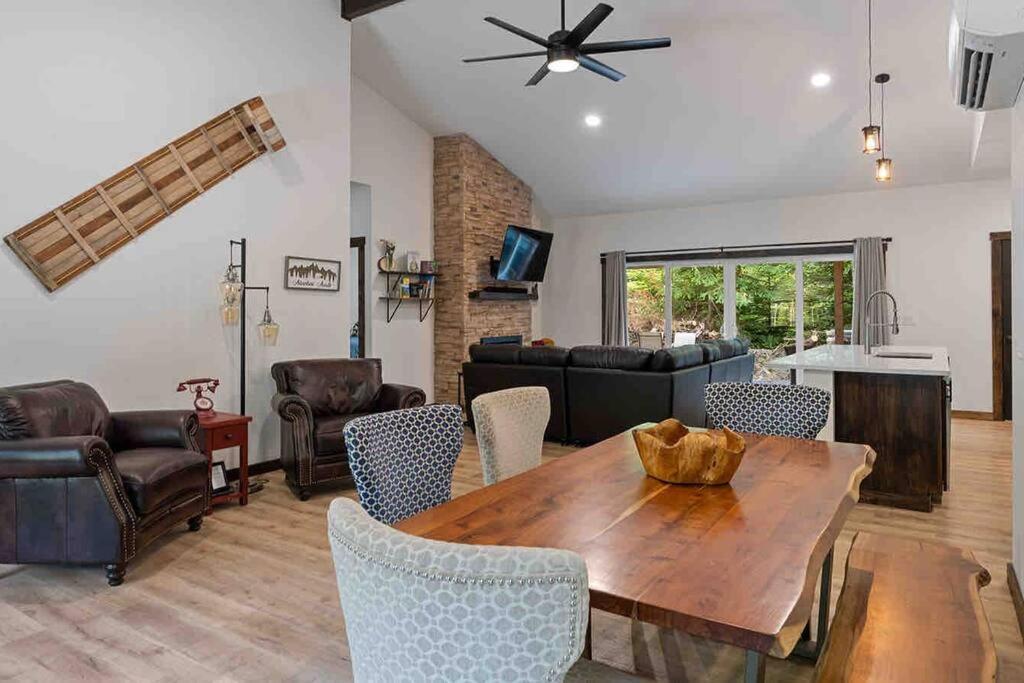 Luxe Mt. Rainier Lodge W/ Hot Tub-Ac-Game Room Ashford Ngoại thất bức ảnh