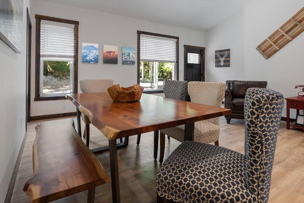 Luxe Mt. Rainier Lodge W/ Hot Tub-Ac-Game Room Ashford Ngoại thất bức ảnh